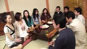 Divorced Japanese Mature Women and Men in Naked Old Age