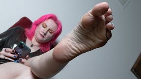 Texting While Getting Foot Worshipped, 3rd