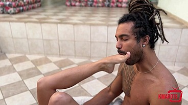 Realizando o fetiche por pés do boy pirocudo antes de me fuder todinha