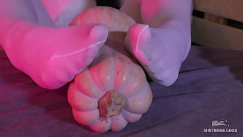 Nylon Feet Rubbing The Big Elongate Pumpkin