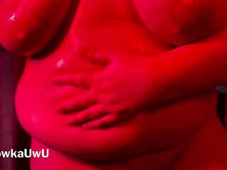 Oiled Up Dominant-bitch Shows Off Every Inch – Soft, Erotic, Intimate BBW