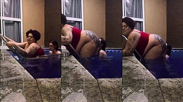Piscina com a Mamífera