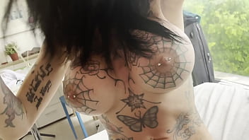 HOT TATTOOED MILF WORSHIPS MONSTER BLACK COCK WITH HER SEXY FEET