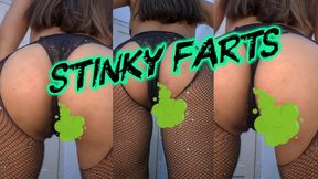 Alesia shaking her big ass and farting in your face