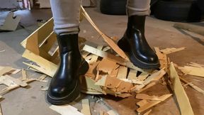 Jeanette destroys boxes WMV