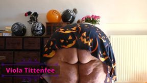 clapping my fat ass Halloween 2025