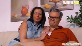 Intense Ride: Curvy Wife Takes Charge for Ultimate Pleasure - Amateur Couple Fun