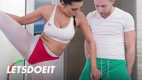 Sexy milf Kira Queen craves gigantic cock🌭 - LET ME DO IT RIGHT NOW