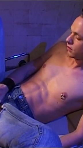 Young skin slut fisted deep
