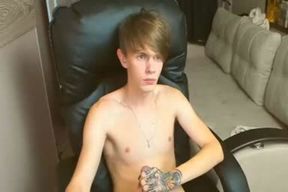 new Blondie Tugging Live