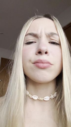 Lonely amateur enjoys solo fun at home