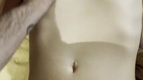 Je me fait ouvrir la chatte par une grosse bite
