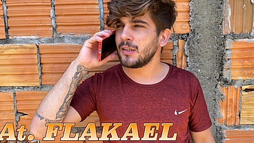 Eita QUE LOIRO SAFADINHO ESSE FLAKAEL !!!