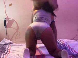 QUE RICO GRITA LA VECINA CUANDO SE LA METO EN CUATRO