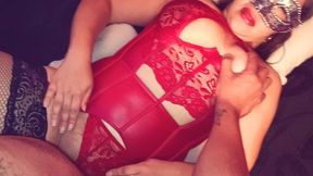 papa encuentra a su hijastra con la lenceria de mama, ella seduce a su padrastro, rico final