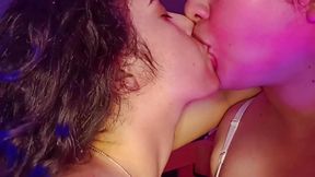 Saudi Lesbian Sex Two Girls Fuck Each Other Passionately