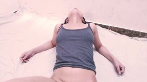 Bhabhi ko kapde badatle dekh fir choda