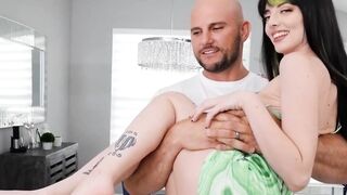 UNBELIEVABLE UPDOG! Petite Bombshell Kitty Cam Gets SMASHED by Hulking Stud!