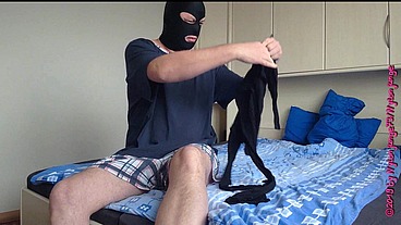 Kleiner Enger Kaputter Catsuit