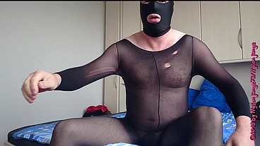 Kleiner Enger Kaputter Catsuit