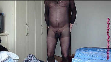 Kleiner Enger Kaputter Catsuit