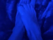 do u want to see more foot content?