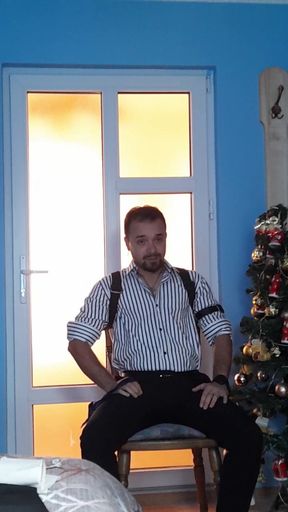 Daeros in your Santa is next to you