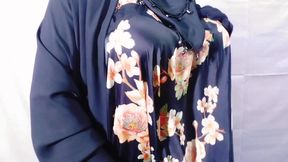 Muslim Hijabi Beautiful Housewife Fucking with Neighbor - With Clear Hindi Audio