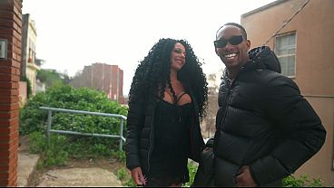 Italian woman from Naples, Margolaprofumosa, is fucked by a black man with a big cock in Barcelona