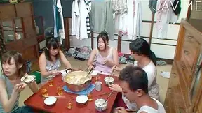 Belleza Con Ganas Locas De Coño Le Da Un Mamadón A Un Grande Duro