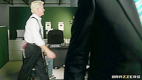 Big Tits In Uniform: Dirty Gia