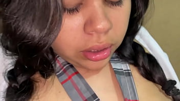 hacemo un trio con mis hijastra a ver que esta sola en casa