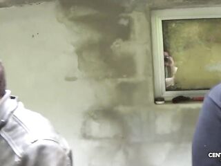 Even a breakdown does not hurt (films with dialogues in Italian)
