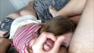 Sesso orale, gioco di ruolo, posizione del missionario – Video POV anale di una dilettante americana di 18 anni, Ada, che viene scopata analmente da Adam e Alex Adams