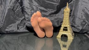 Pantyhose Soles and Wiggle Toe Spread in Paris