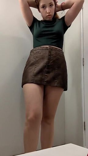 Jaw-dropping moment from &quot;18yo in the public fitting room&quot;