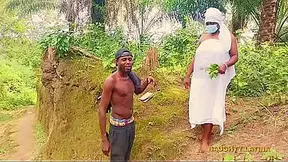 BBW African Amateur Goddess Got Fucked By BigDick Softkind in the bush