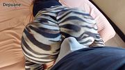 MESSY CUM INSIDE LEGGINGS AS ASS CLENCHES TIGHT