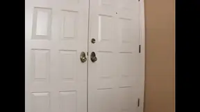 Lovely 18yo hottie eats pussy and finger beauties' snatch