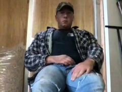 Str8 bear daddy stroke at work