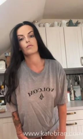 I'm that MILF who is always naked and horny