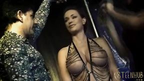 Sensational Queens Tease and Indulge in Intense Pleasure