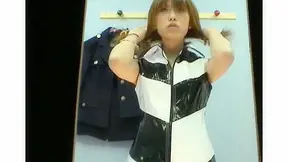 Ángel Japonés Hermoso Muestra Su Cueva Encantadora