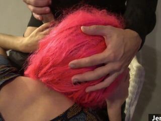 non resisti al mio culetto? strappami i jeans e sborrami nel culo! jenny pink