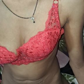 Wife Ko Red bra Me Daba Ke chuda