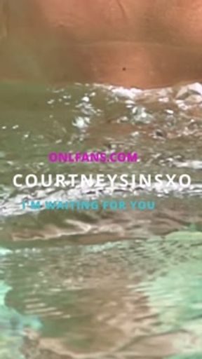 Naked in Mexico - Courtney Sins in the buff