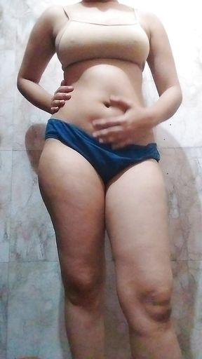 Desi sex video with girlfriend's hot sexy friend after going to her house