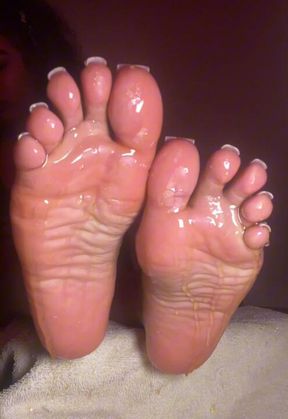Honey Glazed Foot Worship 🍯🤤