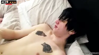 Things Get Uncomfortably Horny When Jennie, Matt, and Lindsays get together