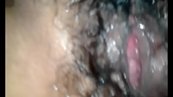 Mi perrita quiere verga en su puchita mojada
